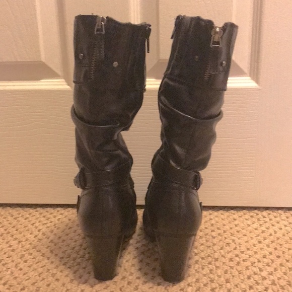 Mid Rise black boots - zip up side 2.5”heel size 7 White Mountain - Picture 8 of 11